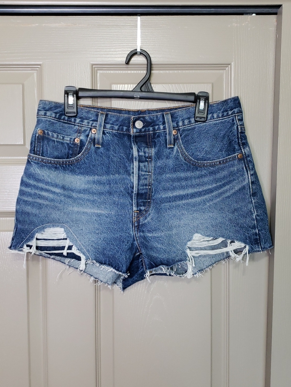 Levi's Distressed Dark Blue High-Rise Denim Raw Hem Shorts Size 31